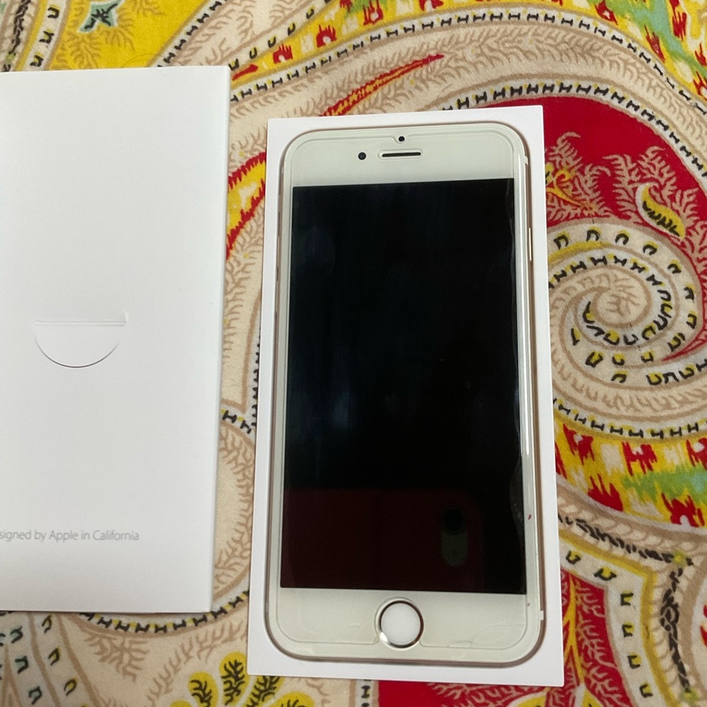 Gold iPhone 6 Plus Box - Picture 4 of 5